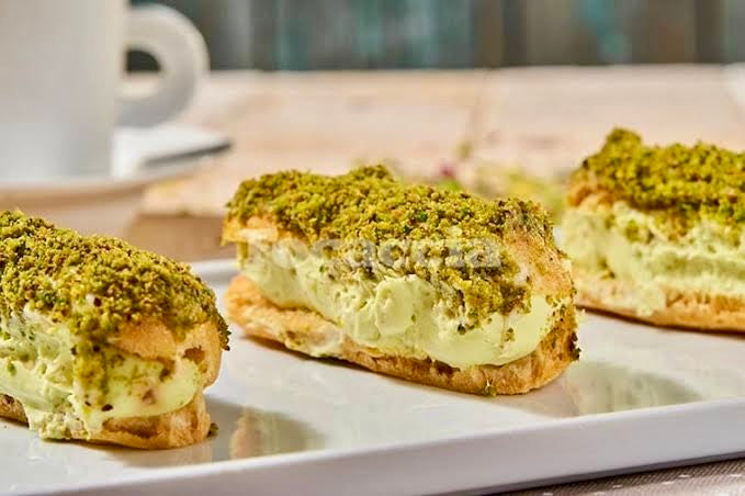 pistachio eclairs, eclairs with luscious green pistachio pastry cream