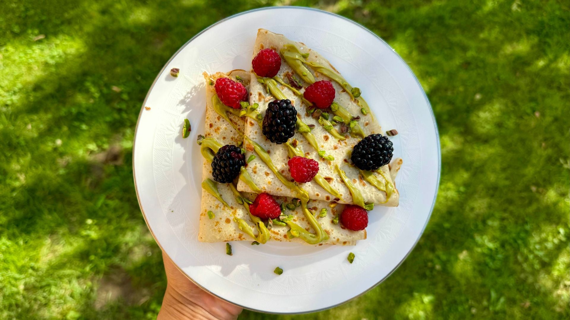 pistachio cream, pistachio cream crepes, crepes with pistachio cream, best crepe recipe, how to use pistachio cream, Peppertux Pistachio Cream, Peppertux Vegan Pistachio Cream