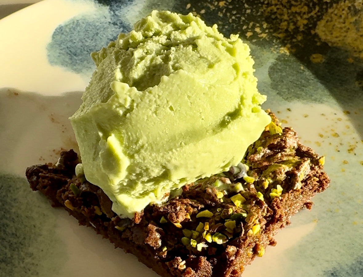 pistachio nice cream with high protein pistachio brownies, sugar free pistachio ice cream, sugar free pistachio brownies